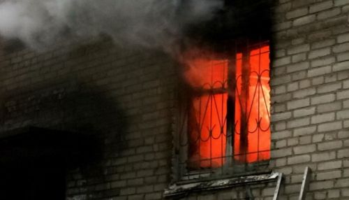 Мужчина погиб ночью при пожаре в Новоалтайске