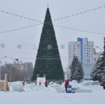 Как создают снежные городки на Сахарова и Мало-Тобольской в Барнауле: фото