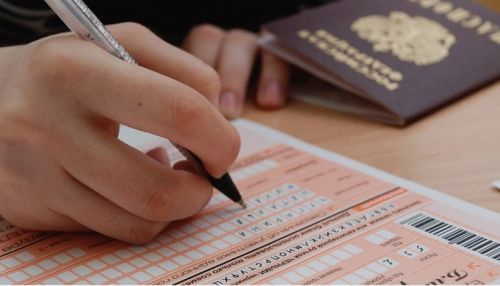 Пробный экзамен – 250 рублей: за что платят родители алтайских школьников?