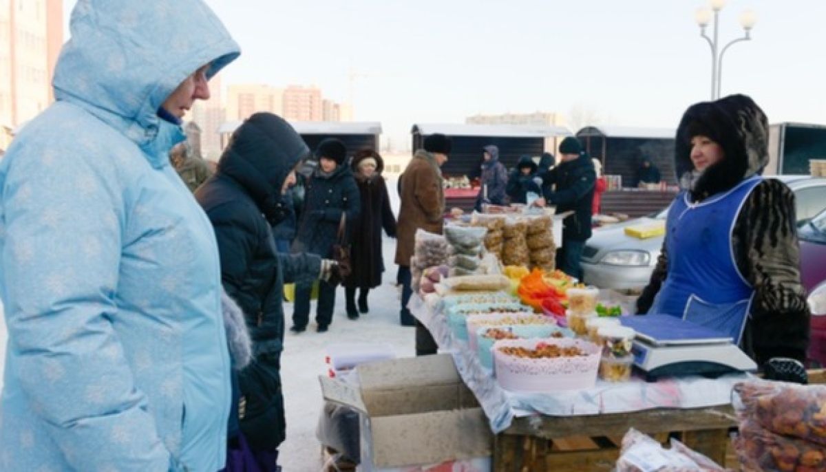 Ярмарки в уфе на этой неделе. Предновогодняя продовольственная ярмарка. Предновогодние продуктовые ярмарки. Продовольственная ярмарка Барнаул. Ярмарка продовольственная зимой.