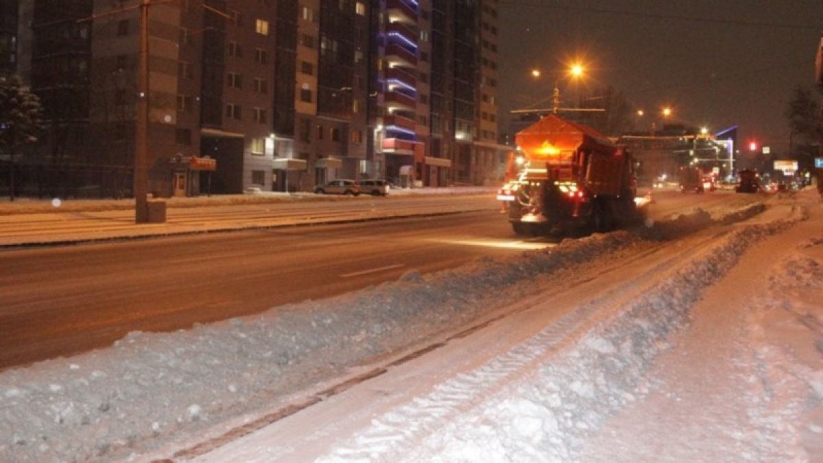 Мэрия отчиталась, как в Барнауле очищают дороги от снега
