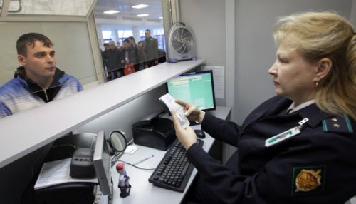 Россиянам объяснили, кто не сможет улететь за границу на Новый год