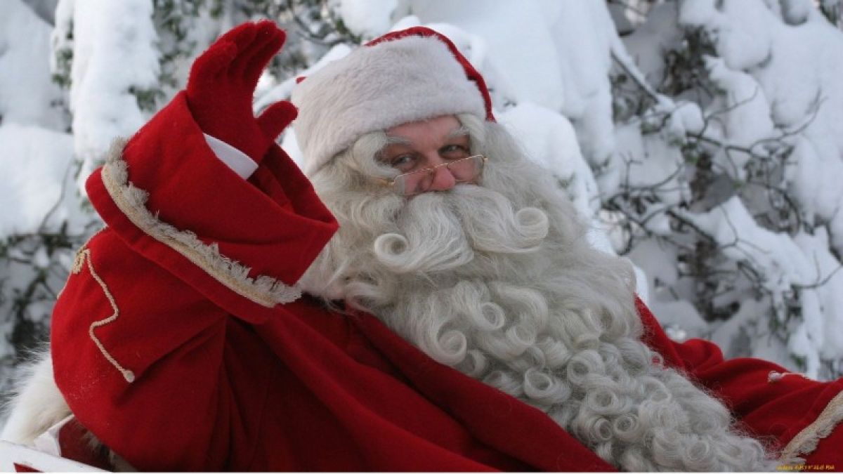 В Барнауле за год стало больше Дедов Морозов и Снегурочек