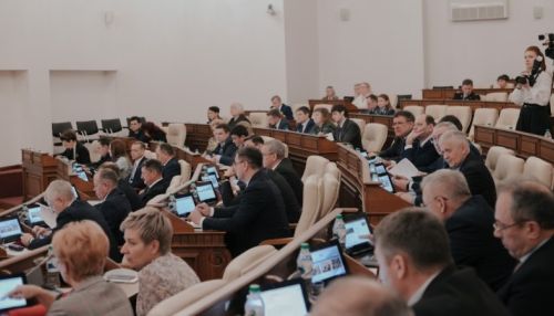 Как алтайские депутаты со скрипом назначали уполномоченного по правам ребенка