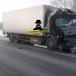 Лобовое столкновение двух фур произошло на трассе Барнаул-Новосибирск 17 января