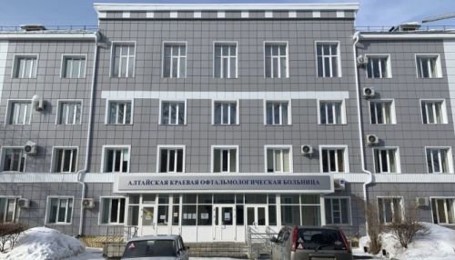 Блогер Илья Варламов высмеял ремонт краевой больницы в Барнауле