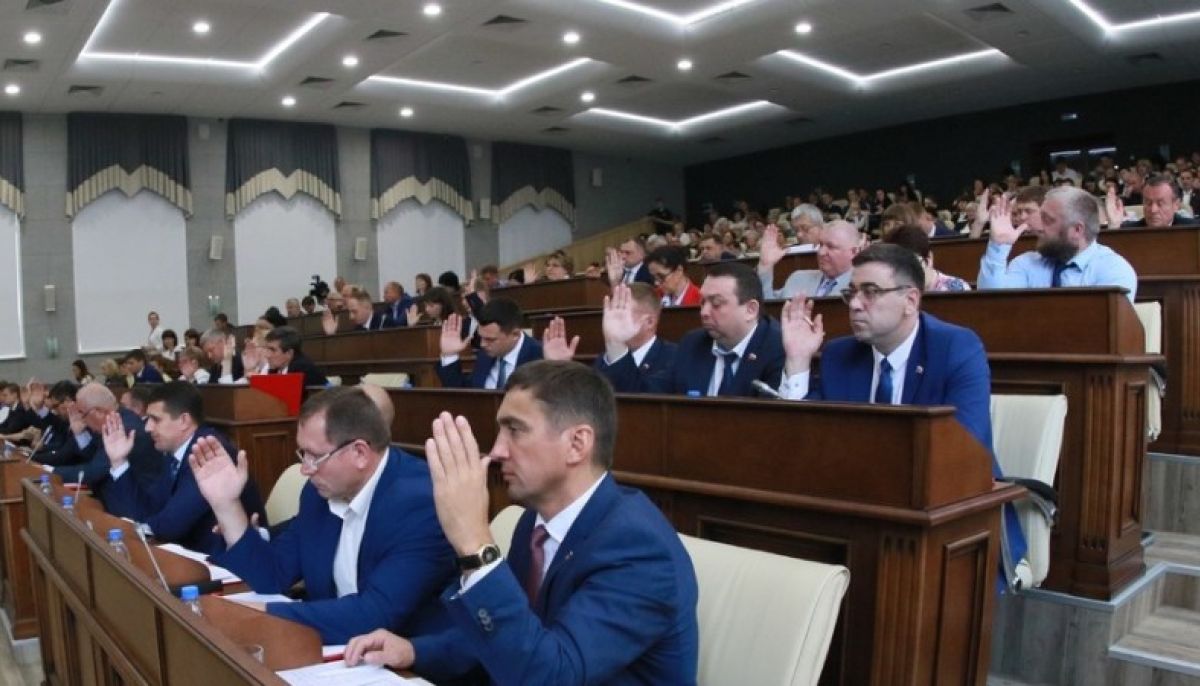 Депутаты г барнаул. Депутаты городской барнаул. Депутаты г барнаул. Депутат города барнаула. Депутаты барнаула фото.