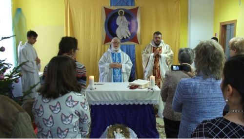 В здании католической церкви в Барнауле прошла первая рождественская литургия