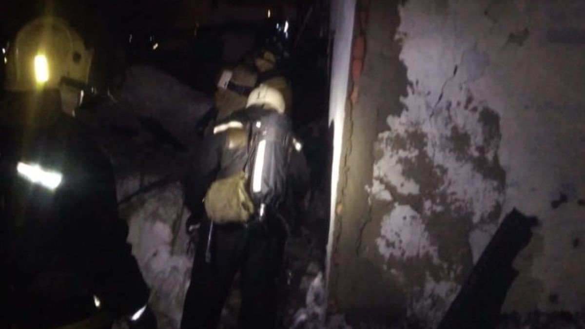 Два человека погибли при пожаре в Барнауле на улице Пивоварской