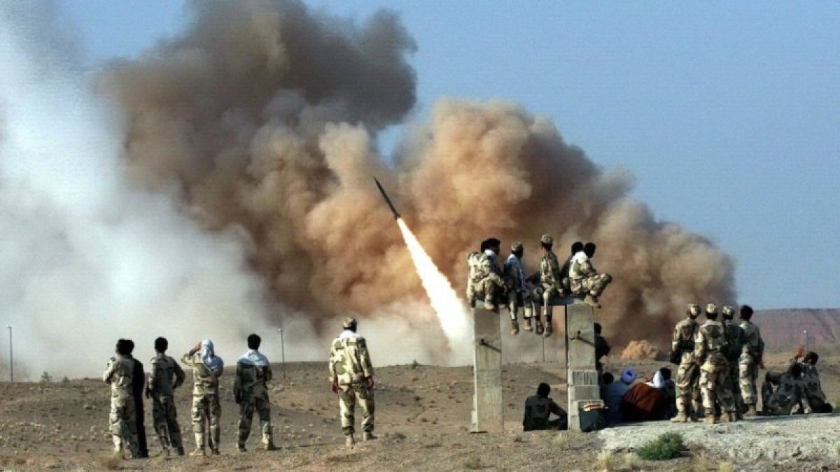 Иран атаковал военные объекты США в Ираке
