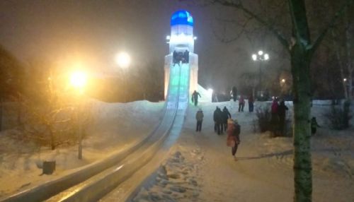 В Новосибирске горожане недовольны тем, что за катание на горках нужно платить