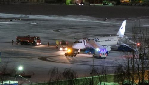 Самолет, летевший через Барнаул, экстренно сел в Сыктывкаре