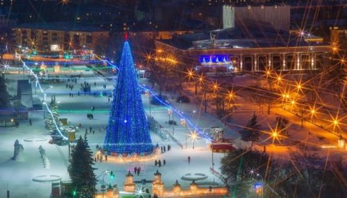 Когда уберут снежный городок на Сахарова в Барнауле?