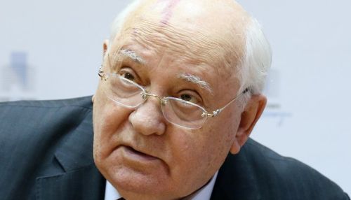 Народ спивается!: Горбачев потребовал лишить россиян длинных выходных