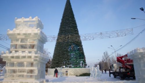 Главный новогодний городок в центре Барнаула демонтируют за три дня