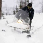 Двух подростков на Алтае ищут с помощью водолазов, снегоходов и квадрокоптера