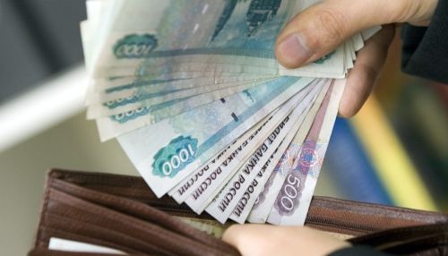 Большинство работающих жителей Алтайского края недовольны зарплатой