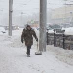 Метет и сносит с ног: непогода пришла в Алтайский край 17 января