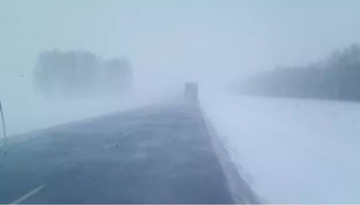 На алтайской трассе вновь ограничили движение автотранспорта из-за непогоды
