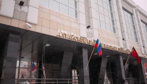 Депутаты АКЗС должны экстренно решить, поддержать ли им поправки в Конституцию