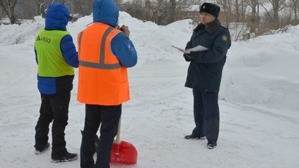 Осужденных отправили на расчистку рубцовских улиц от снега