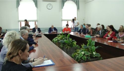 Алтайские общественники озвучили свои предложения к поправкам в Конституцию РФ