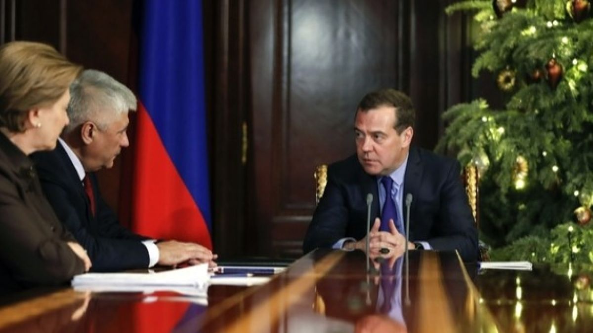 Стало известно, сколько зарабатывает Медведев на новом месте