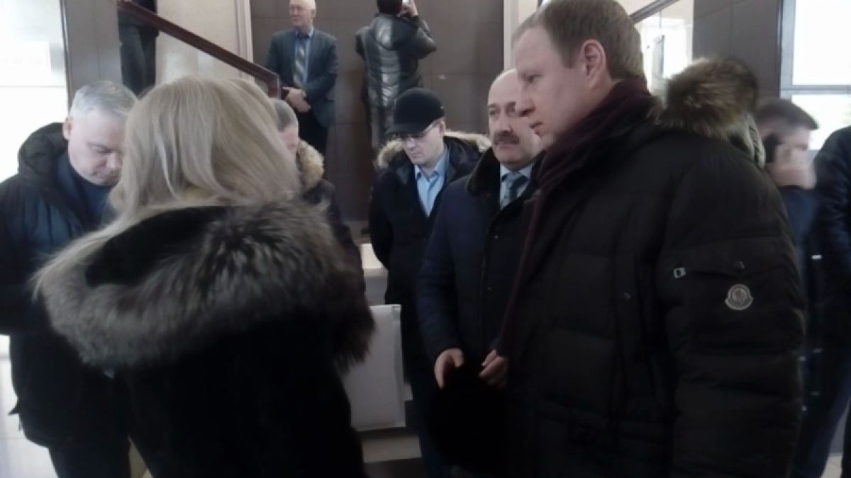 "Почему при губернаторе врёте?": женщина пожаловалась Томенко на мэра Рубцовска
