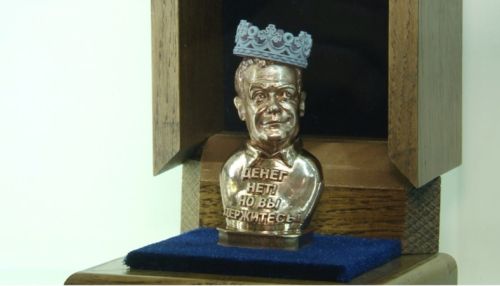 Сувениры с Алтая: алтайский ювелир делает необычные статуэтки знаменитостей