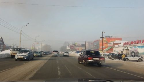 Алтайский депутат предложил убрать рекламные щиты с обочин дорог