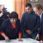 Томенко пообещал дорожную технику районам и предрек новые снегопады