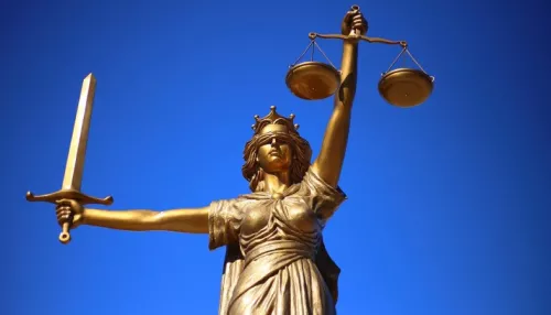 Юрист объяснила, почему адвокаты защищают террористов из Крокуса