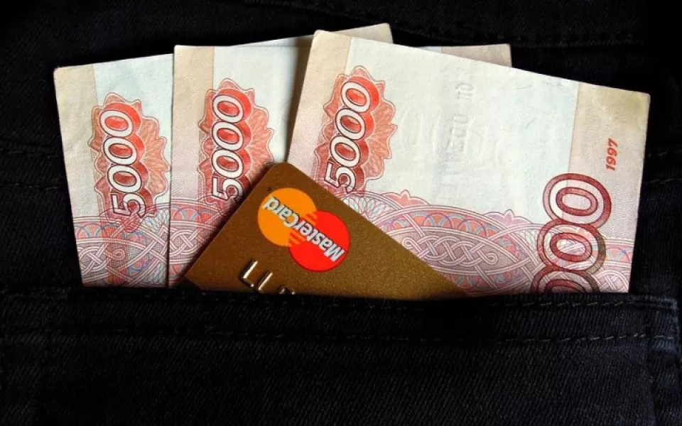 Мошенники украли у раненного на СВО алтайского бойца 4,5 млн рублей