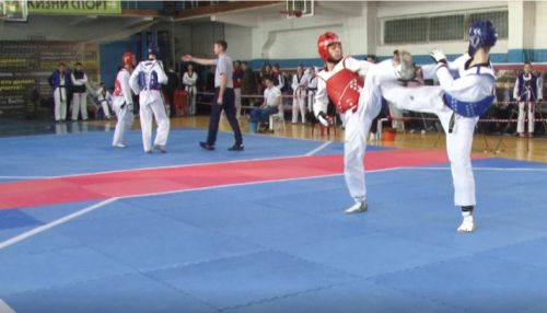 В Барнауле прошло юниорское первенство Сибири по тхэквондо