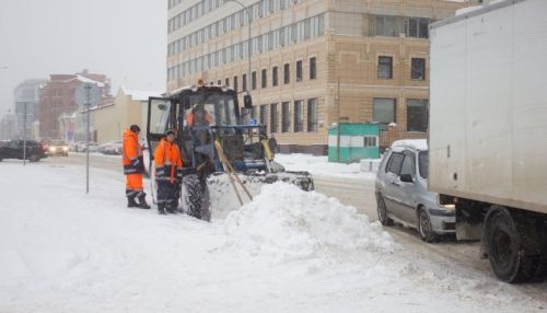 В мэрии рассказали, на сколько выросли зарплаты у рабочих из-за сильных метелей
