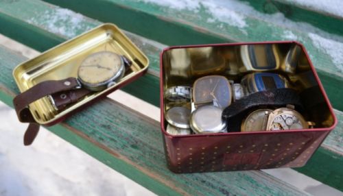 Кто и зачем скупает советские часы и старинную утварь у барнаульцев