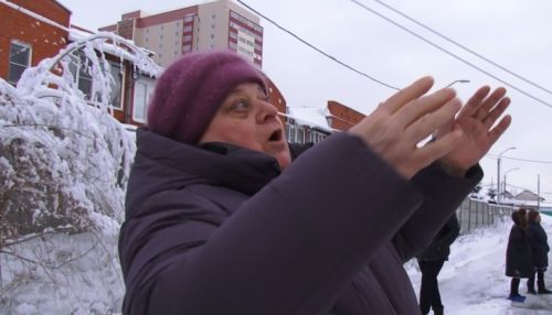 Как жители Алтайского края пострадали от нависших снежных шапок
