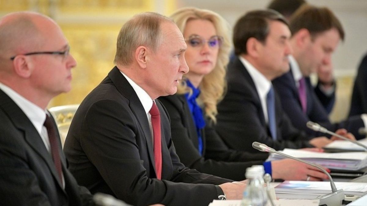 Уровень доверия россиян Путину упал до 35%