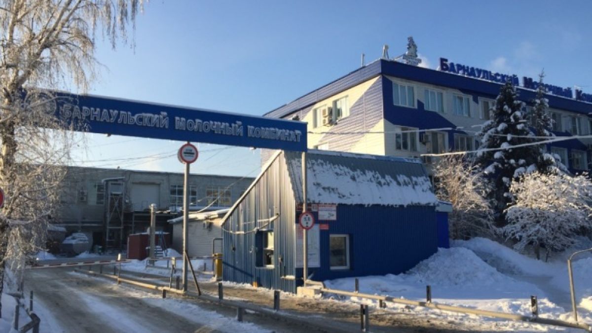 Владелец Барнаульского молкомбината объяснил уход директора