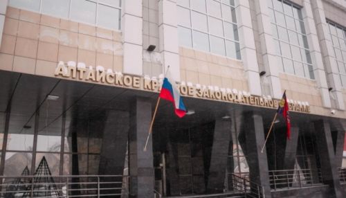 Пора, уже пора!: строители готовы единым фронтом пойти в алтайский парламент