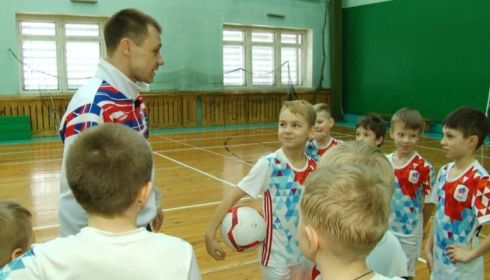 Барнаульский тренер создал свой детский футбольный клуб