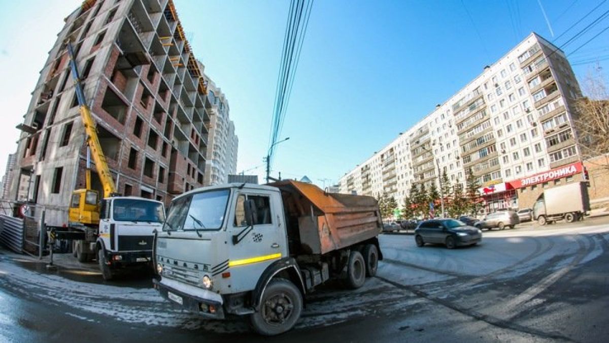 Пока в Барнауле спорят: власти Новосибирска решили не строить в зеленых зонах 