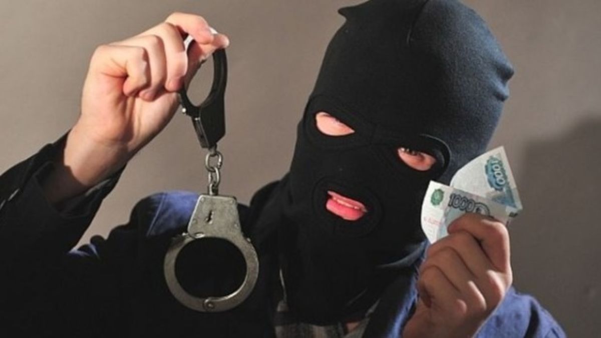 Барнаулец получил срок за то, что ограбил парня на 50 рублей