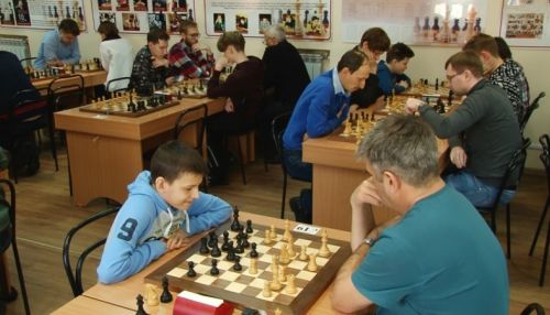 В Барнауле прошел турнир по шахматам памяти Рувима Кура