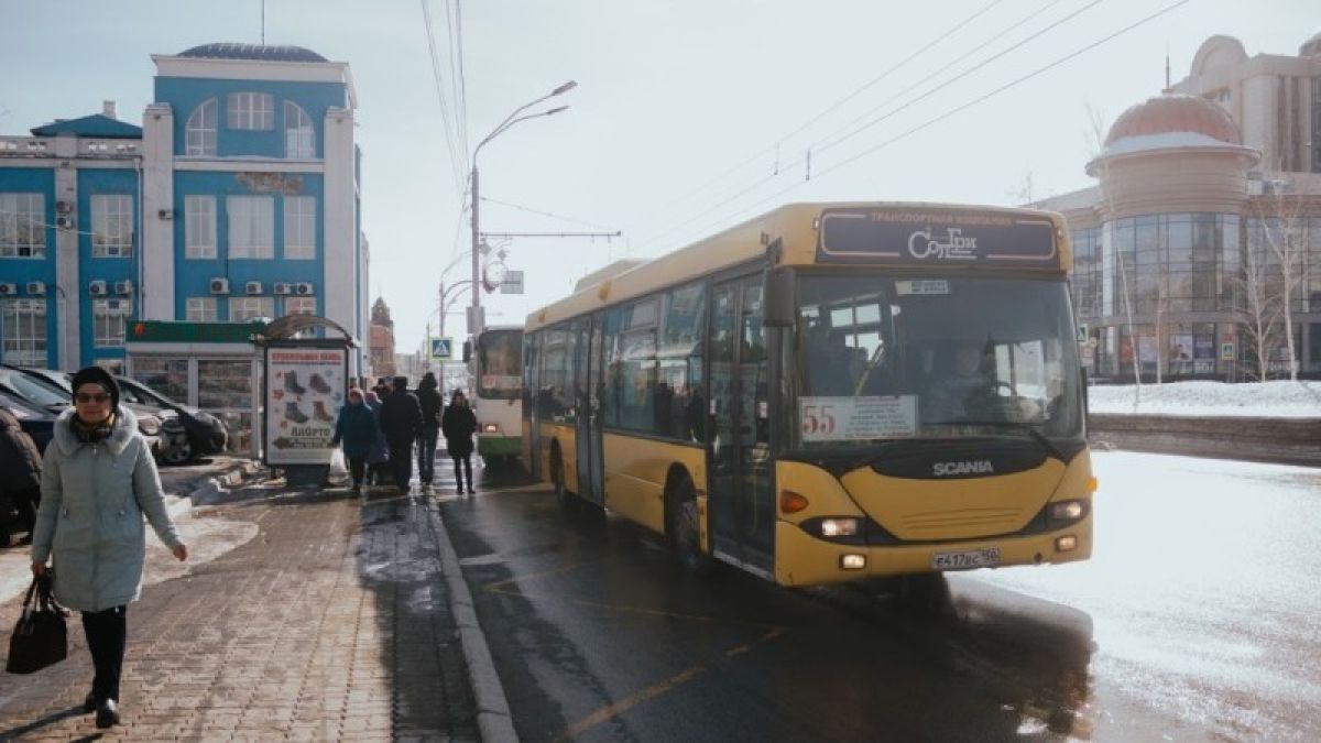 Проезд в транспорте Барнаула вновь может подорожать из-за онлайн-касс