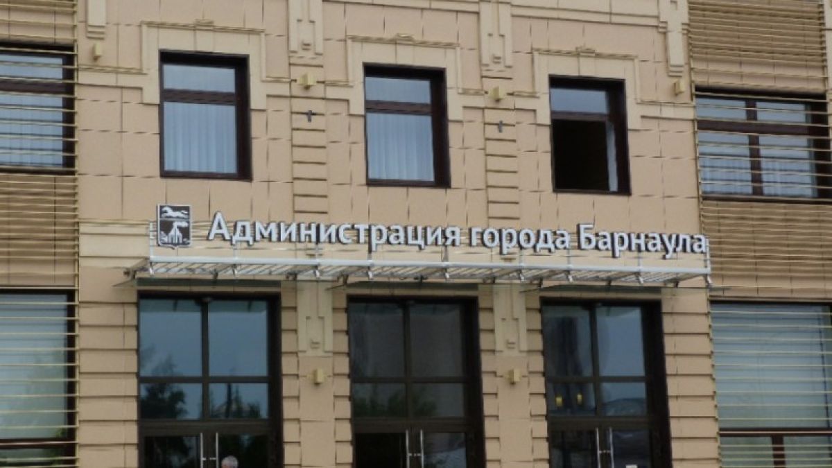 Виновных накажут: власти Барнаула прокомментировали инцидент в школьной столовой