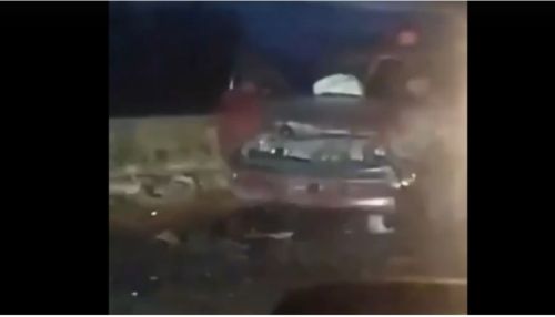 На видео попали первые кадры ДТП на алтайской трассе