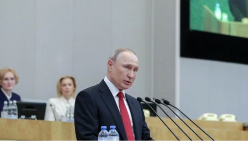 Путин останется, досрочных выборов не будет: главное о поправках в Конституцию