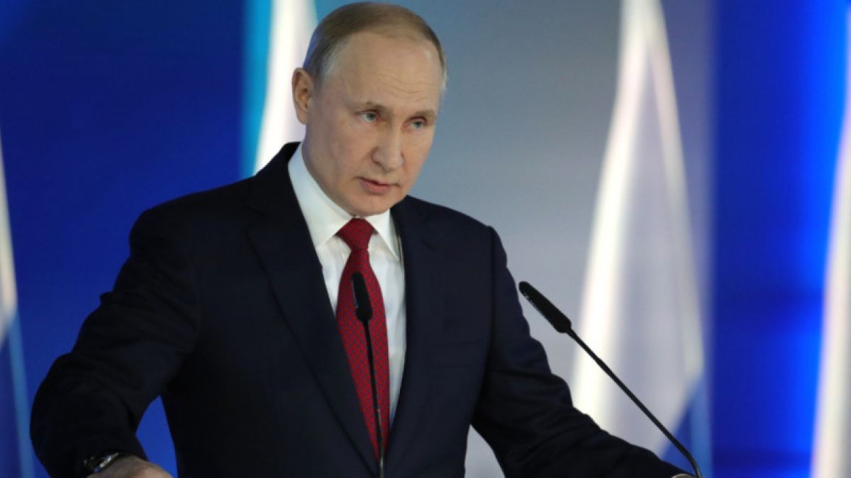 "Задевает и коробит": Путин высказался о зарплатах топ-менеджеров госкомпаний
