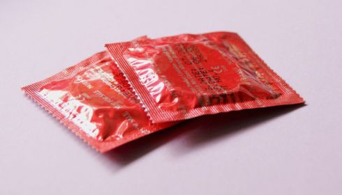 Роскачество назвало небезопасные для здоровья презервативы